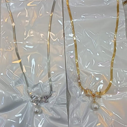 Elegant Korean Know Shape Pearl Pendent